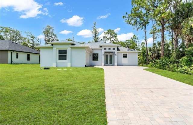 578 Woodview Dr Gallery 2