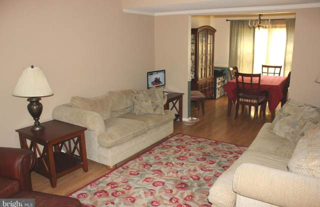 2805 KNOLLSIDE LN Gallery 2