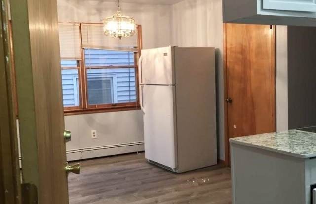 95 SANFORD PL Gallery 3
