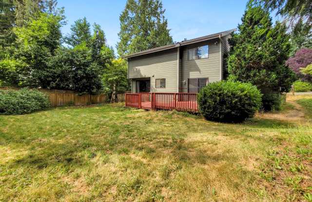 Bright and traditional 2 story house in desirable location. - 17001 Northeast 98th Court, Redmond, WA 98052