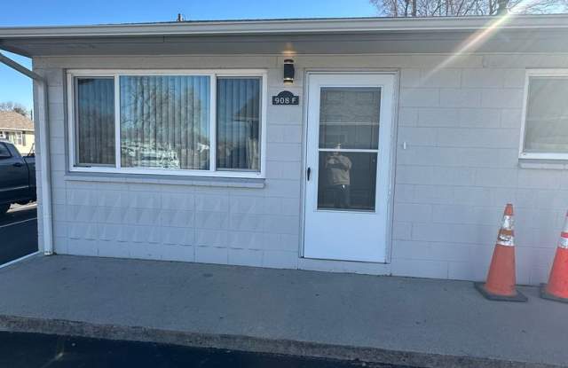 Large 3 Bedroom apartment! - 908 31st Avenue, Greeley, CO 80634