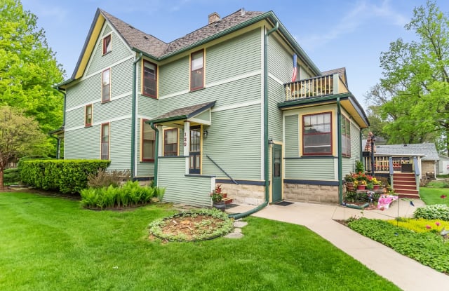 130 East School Street - 130 East School Street, Naperville, IL 60540