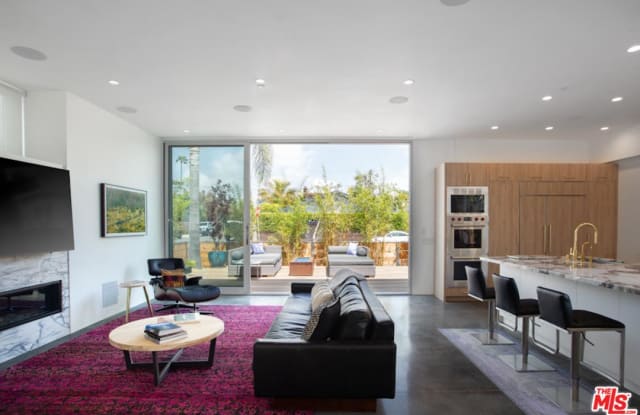 2405 BOONE Avenue - 2405 Boone Avenue, Los Angeles, CA 90291