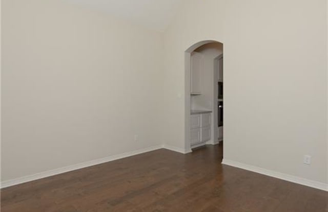 1205 Quarry Oaks Drive Gallery 4