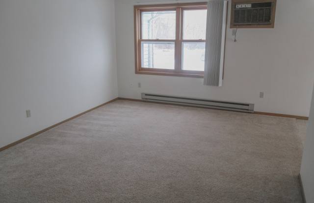 308 Pinecrest Drive #1 Gallery 3