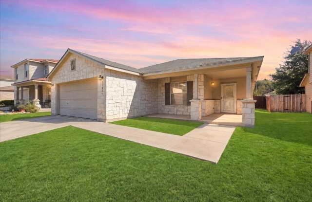Spacious 4-Bedroom Home Near UTSA, La Cantera & The Rim! photos photos