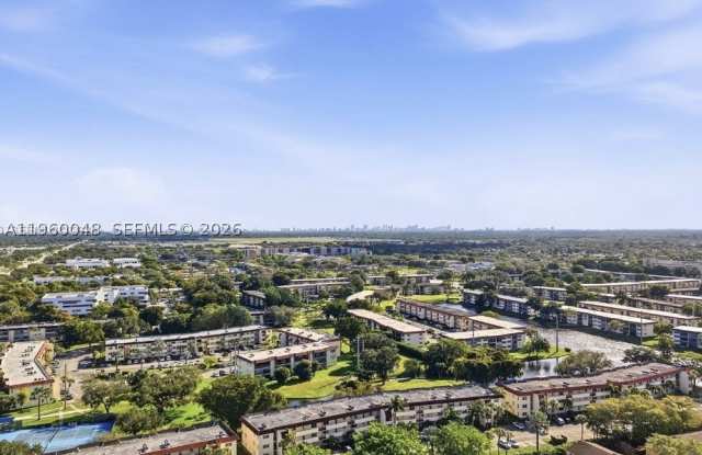 300 S Hollybrook Dr photos photos
