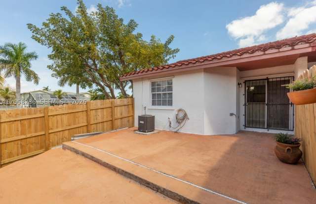 20700 SW 81st Ave photos photos