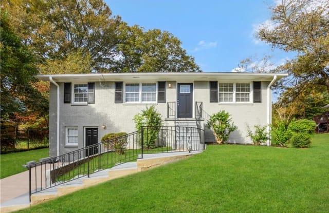 395 Charter Oak Drive SW - 395 Charter Oak Drive Southwest, Atlanta, GA 30331