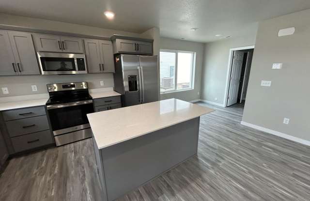 Exquisite 3-Bedroom Home with Modern Elegance and a Great Location!! photos photos