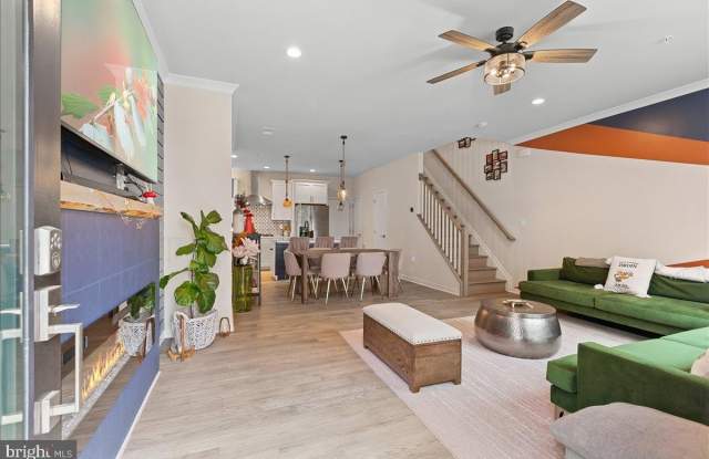 23547 NEERSVILLE CORNER Terrace Gallery 4