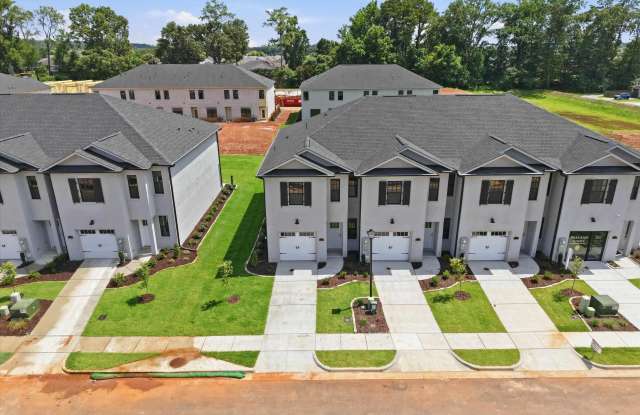 8 Whispering Oaks SW Gallery 4