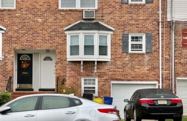 202 SUSSEX ST - 202 Sussex St, Harrison, NJ 07029