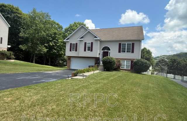 476 Brandon Dr Gallery 3