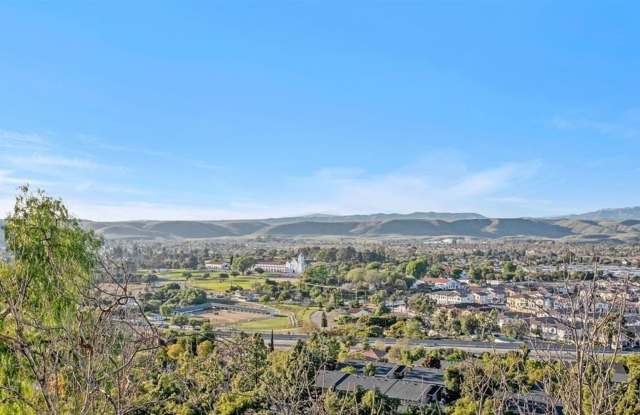 Rent Today!! Stunning 3-Bedroom Condo with Unbeatable Views! photos photos
