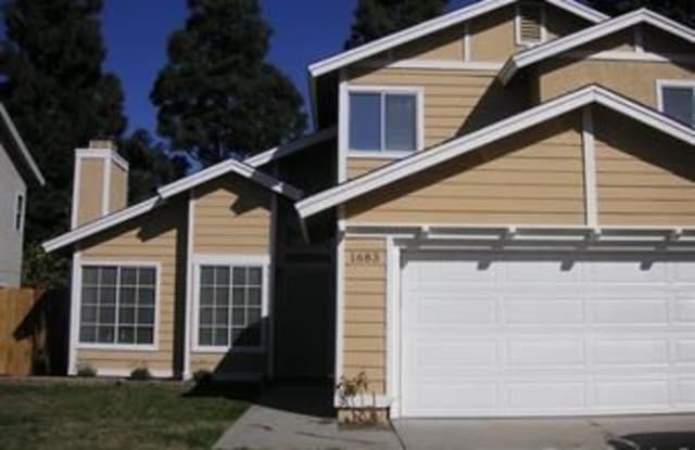 1683 Bronco Way - 1683 Bronco Way, Oceanside, CA 92057