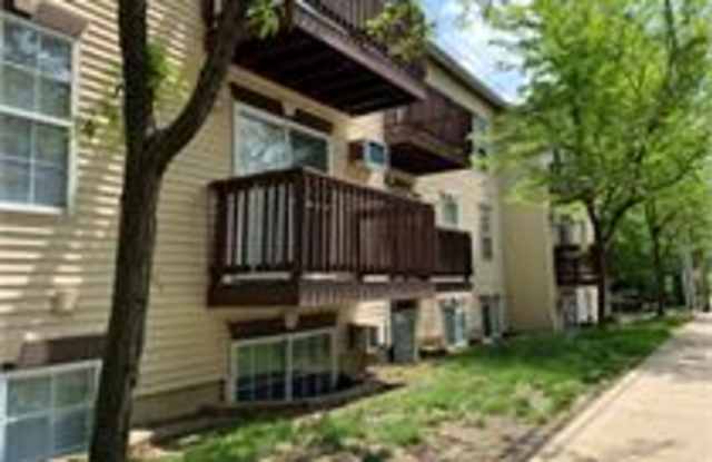 266 S. Salisbury ST - 6 Gallery 3
