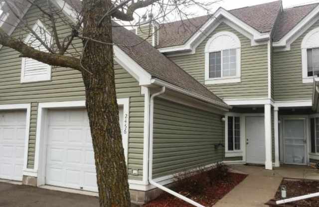 Open and bright 2 Bed/2 Bath Townhome *Woodbury* - Available August 1st photos photos