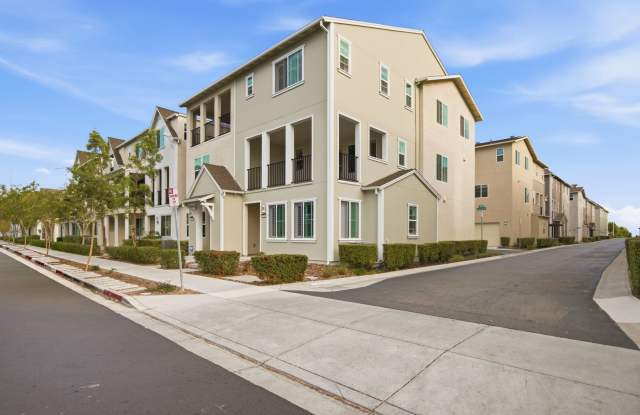Corner Townhome with Private-Entry Suite Gallery 4