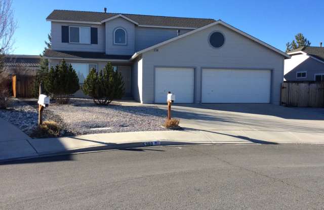 Sparks Family Home in Great Commuting and shopping Location with $1000 Move in Rent Credit! - 5390 Santa Anita Drive, Sparks, NV 89436