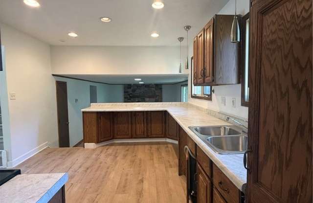6580 Forest Glen Avenue Gallery 3