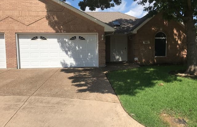 2509 Autumn Shade Ct - 2509 Autumn Shade Court, Bedford, TX 76021