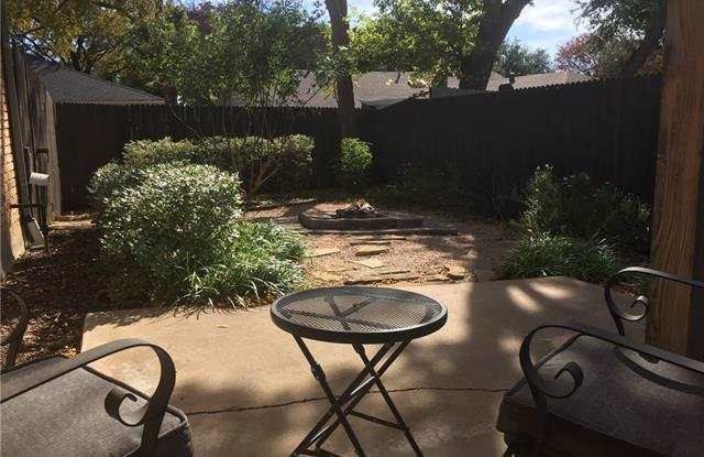 2726 Clear Springs Drive Gallery 2