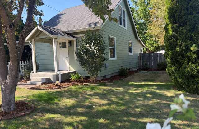 Charming River Road Two Bedroom! photos photos