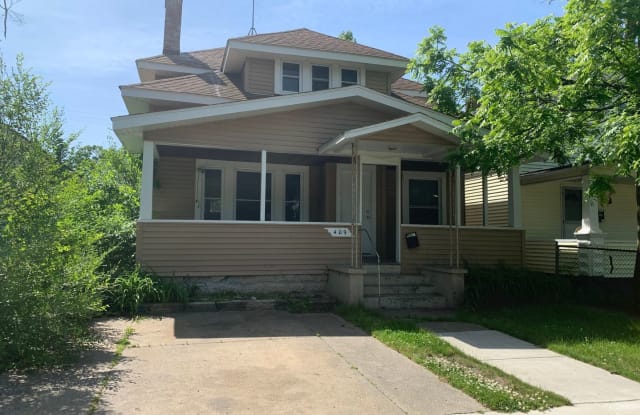 409 Houston Avenue - 409 Houston Avenue, Muskegon, MI 49441