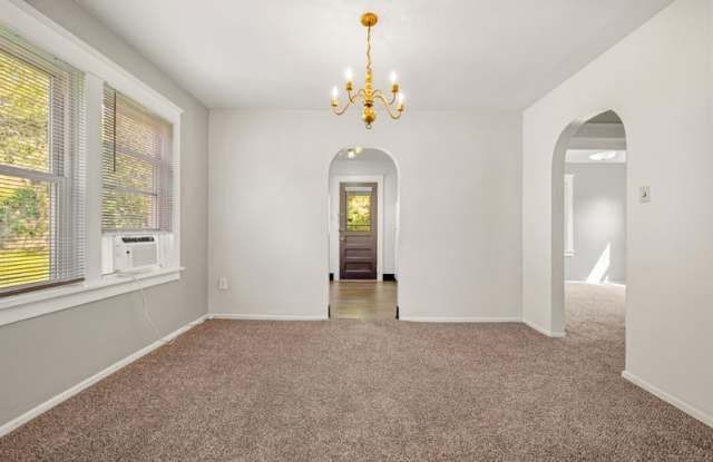 2218 McMonagle Avenue Gallery 4
