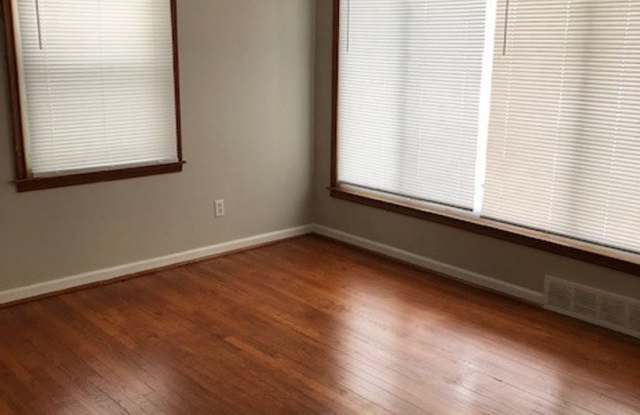 ADORABLE, 3 BEDROOM, 1 BATH BUNGALOW STYLE HOME IN REDFORD-----DENBY photos photos