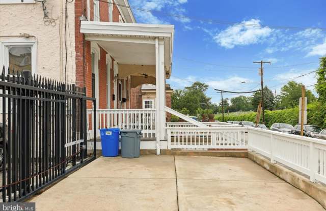 511 CONARROE Street Gallery 4