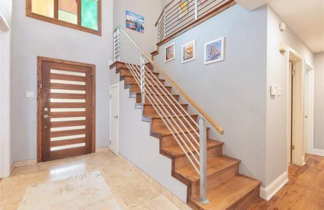 9405 Pinewood Drive Gallery 3