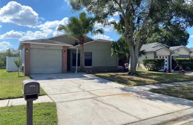 1537 THISTLEDOWN DRIVE - 1537 Thistledown Drive, Brandon, FL 33510