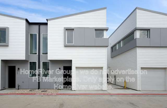 5107 E Riverside Dr photos photos