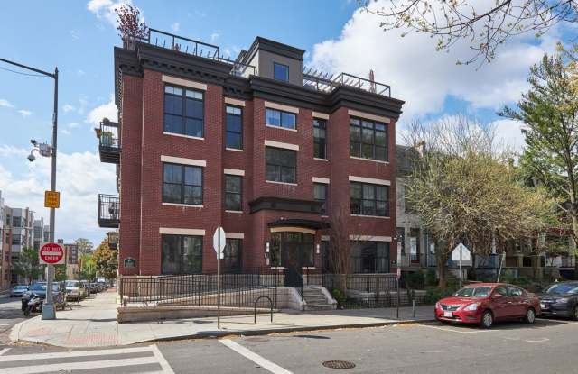 Ideally situated 2 bedroom/1 bath in Adams Morgan - 1700 Euclid Street Northwest, Washington, DC 20009