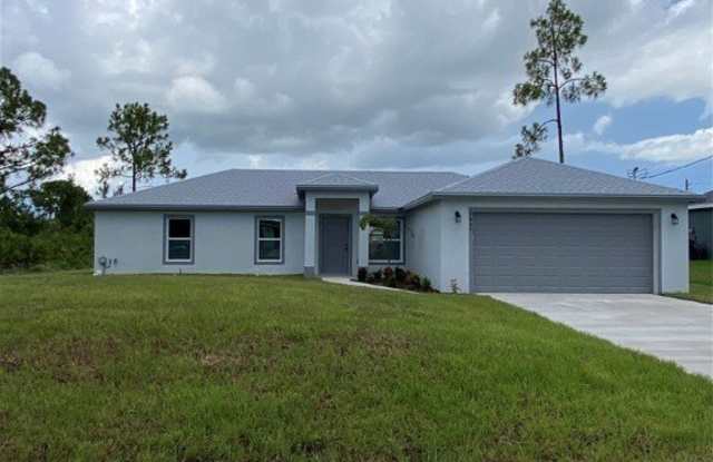 3004 40th Street W photos photos