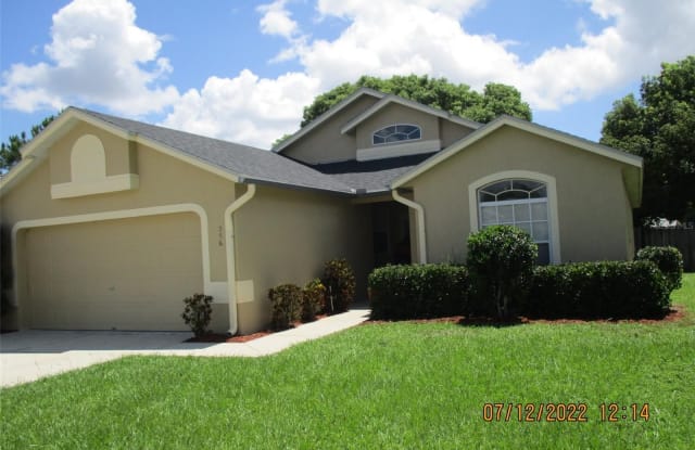 256 KINGS POND AVE - 256 Kings Pond Avenue, Winter Haven, FL 33880