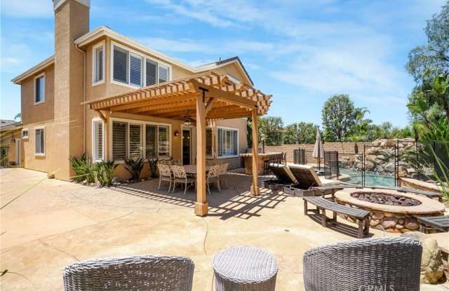586 Grass Valley Street photos photos