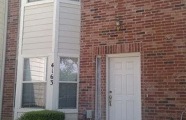 Townhouse near Medical Center in Gated Community Gallery 1