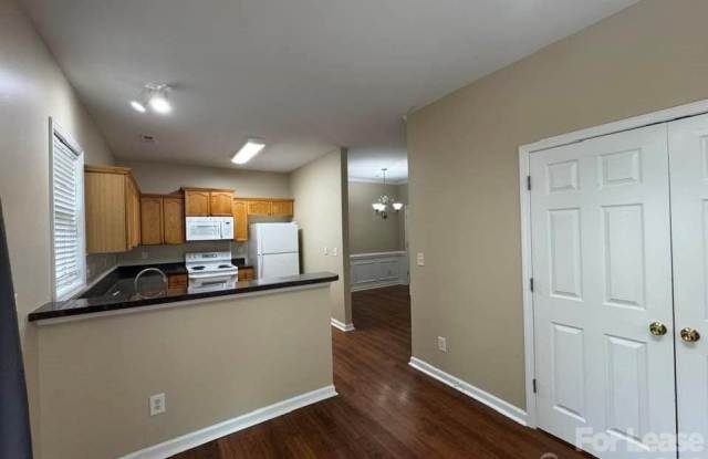 21404 Aftonshire Drive Gallery 4