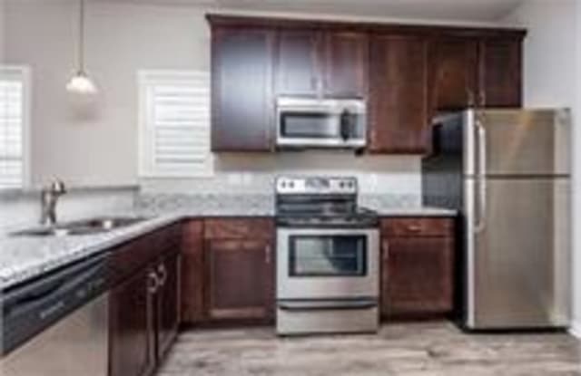 2015 SW Cascade Falls Dr - 2015 Southwest Cascade Falls Drive, Ankeny, IA 50023