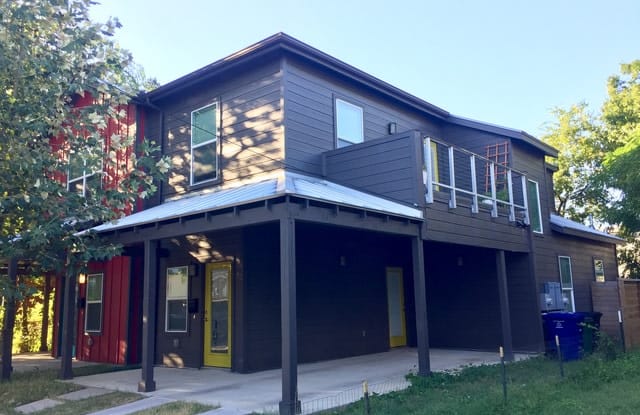 310 Refugio St - 310 Refugio Street, San Antonio, TX 78210