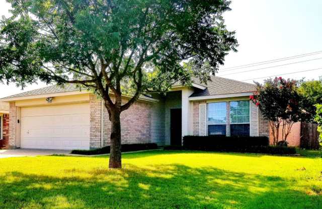 1004 Hampton Dr - 1004 Hampton Drive, Forney, TX 75126