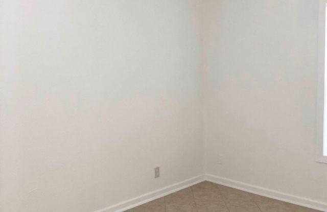 Fairlawn 3 bedroom, 1 bath - 102 Anton Drive, San Antonio, TX 78223
