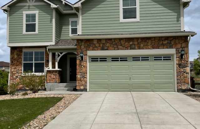 5 bedrooms Single Family House in Aurora 80016 Gallery 1