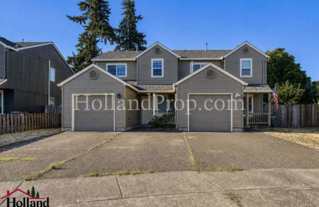 Inviting 3-Bedroom Townhome in Prime Hillsboro Location! ++ NEW BEST PRICE $2,195 and REDUCED SECURITY DEPOSIT ** photos photos