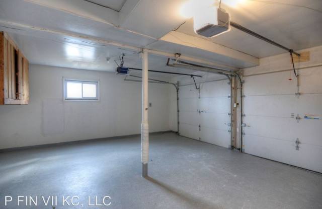 8105 Cherry St Gallery 2