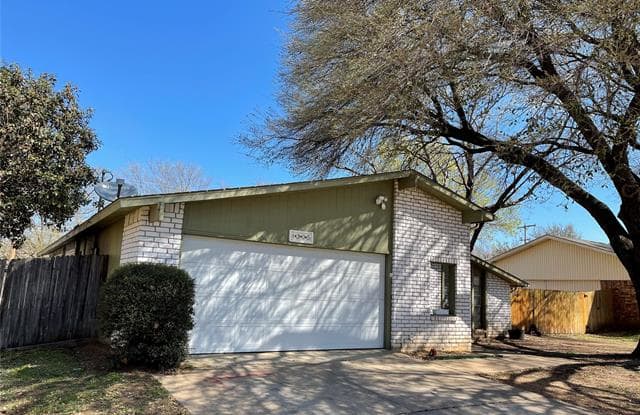 4305 Rushmoor Drive - 4305 Rushmoor Drive, Arlington, TX 76016