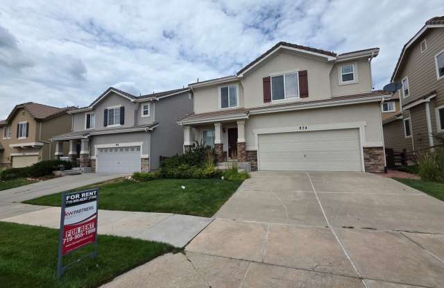 Stunning 4 Bed 3 Bath Home In North Gate photos photos